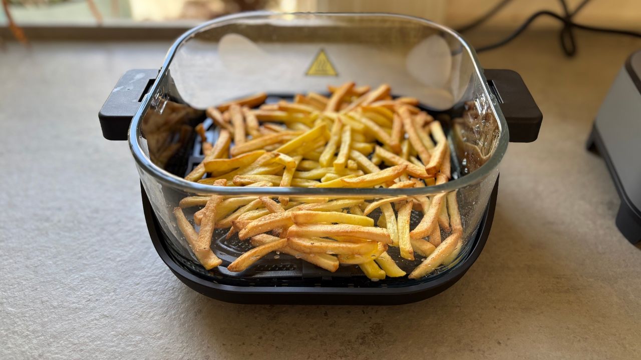 Testing the Salter Crisp &amp; Go Portable Air Fryer to make chips