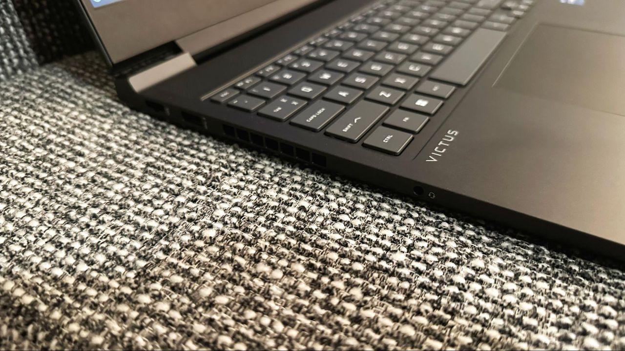 HP Victus 16