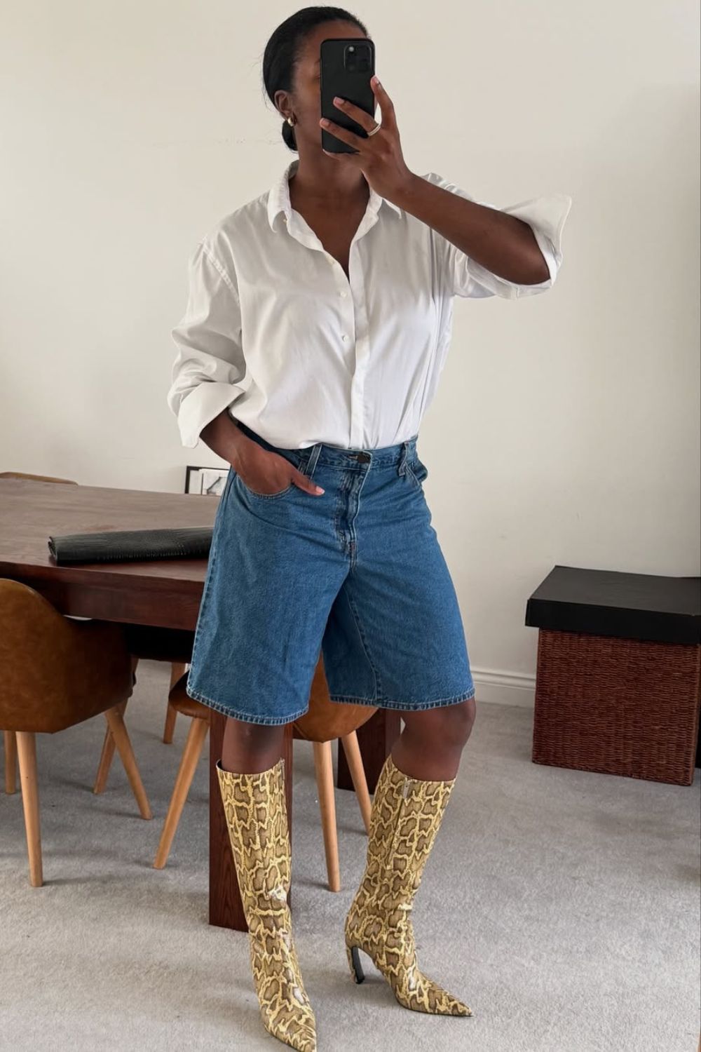 @nlmarilyn Shorts and Boots outfit