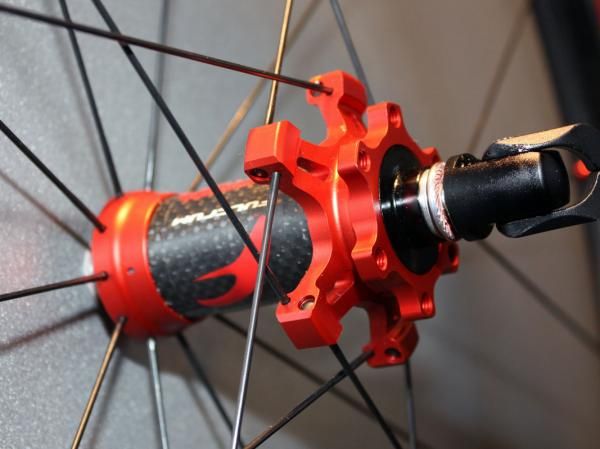 The new Fulcrum Red Carbon XRP hubs feature carbon center sleeves and larger-diameter flanges.