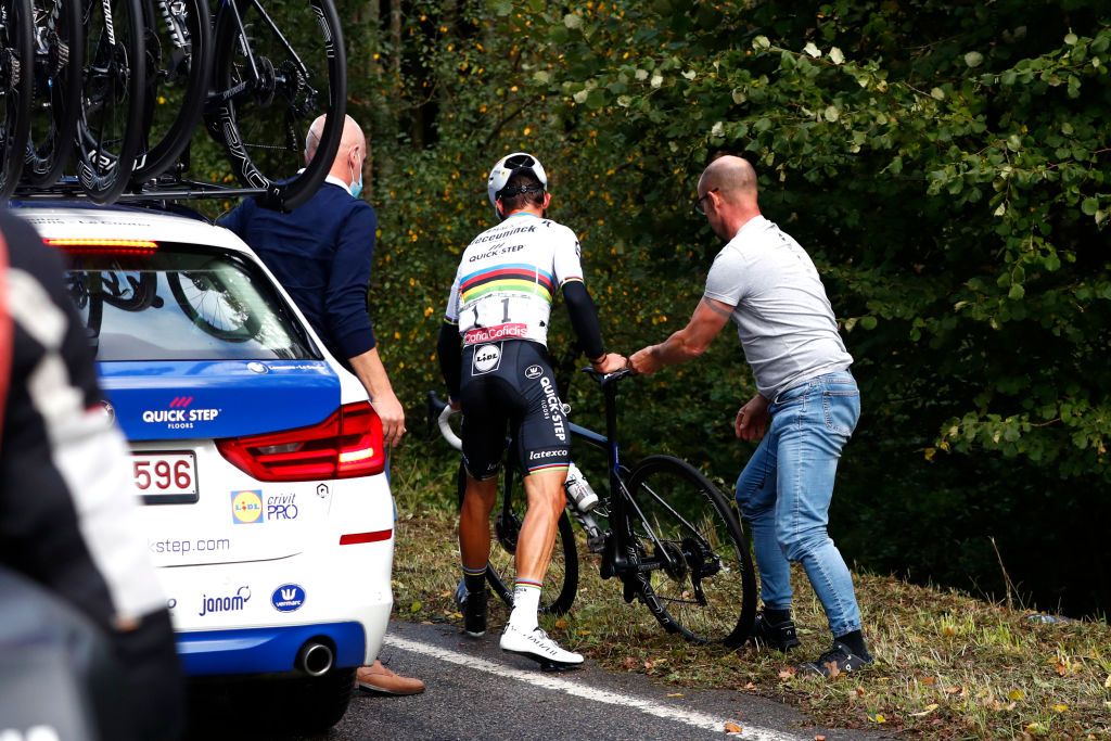 LIEGE BELGIUM OCTOBER 04 Julian Alaphilippe of France and Team Deceuninck QuickStep World Champion Jersey Mechanic Mechanical Problem Car during the 106th Liege Bastogne Liege 2020 Men Elite a 257km race from Liege to Liege LBL classiquesardennes on October 04 2020 in Liege Belgium Photo by Bas CzerwinskiGetty Images