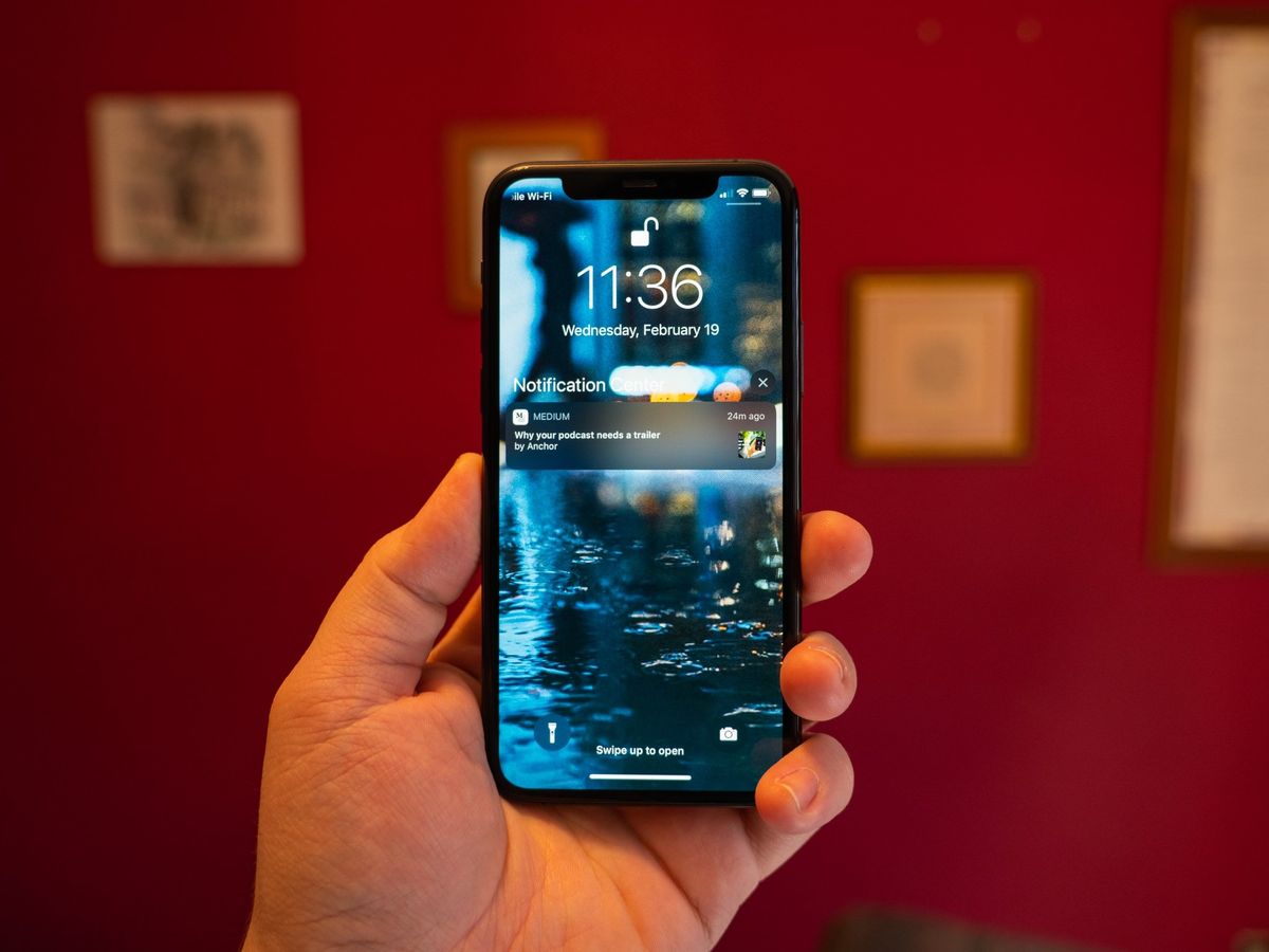 How to lock screen deals on iphone 11