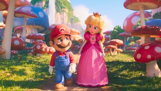 Mario und Peach im Super Mario Bros Film sprechen miteinander, während sie laufen