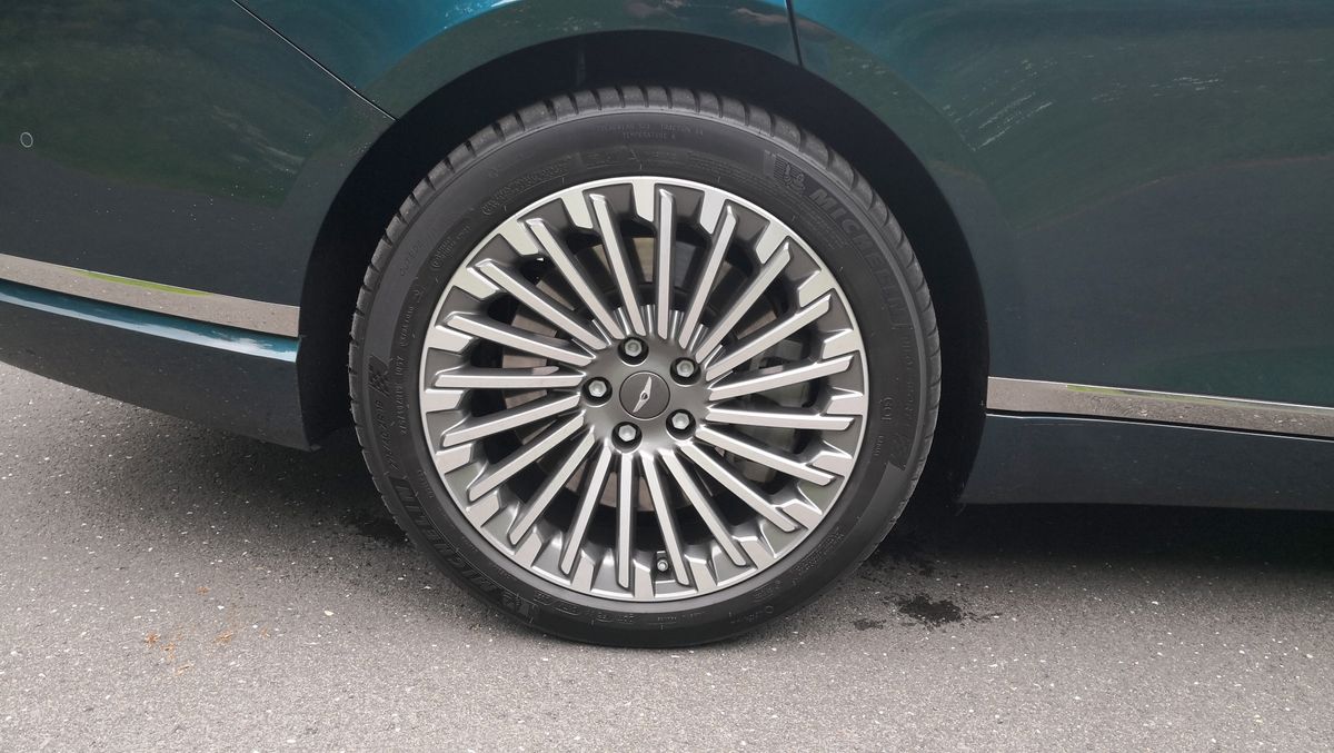 Genesis Electrified G80