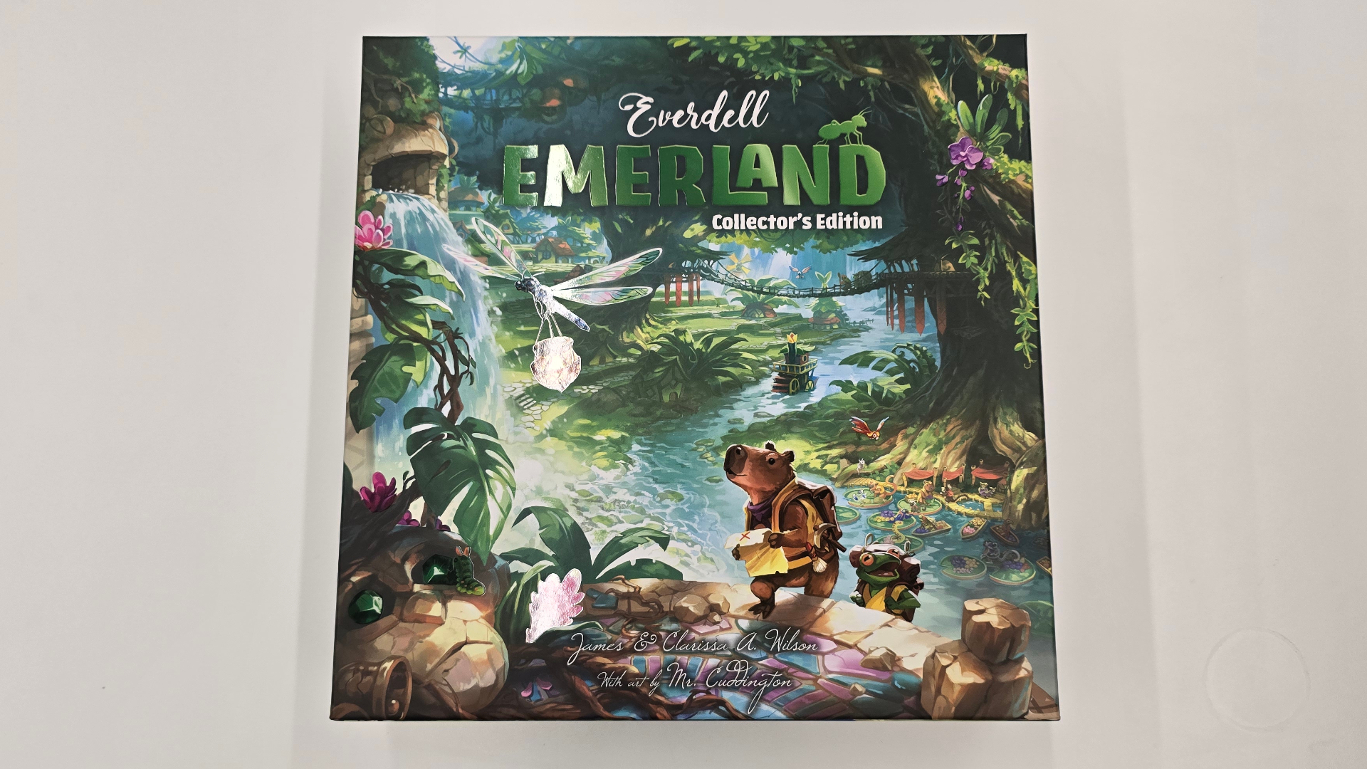 Emerland box on a plain background