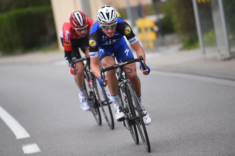 Julian Alaphilippe (Etixx-Quickstep) and TIm Wellens (Lotto Soudal)