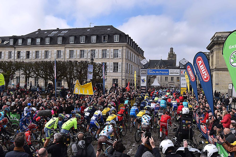 Paris-Roubaix - riders assemble at the start