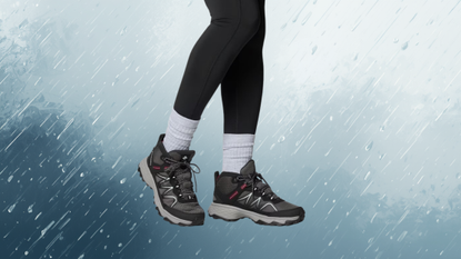 Columbia Women's Peakfreak Rush Mid Outdry Boots