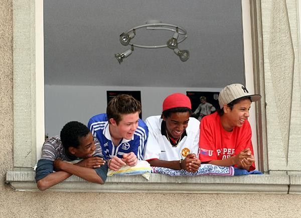 These young 'uns are laughing with their prime-time position at the finish in Bad Zurzach.
