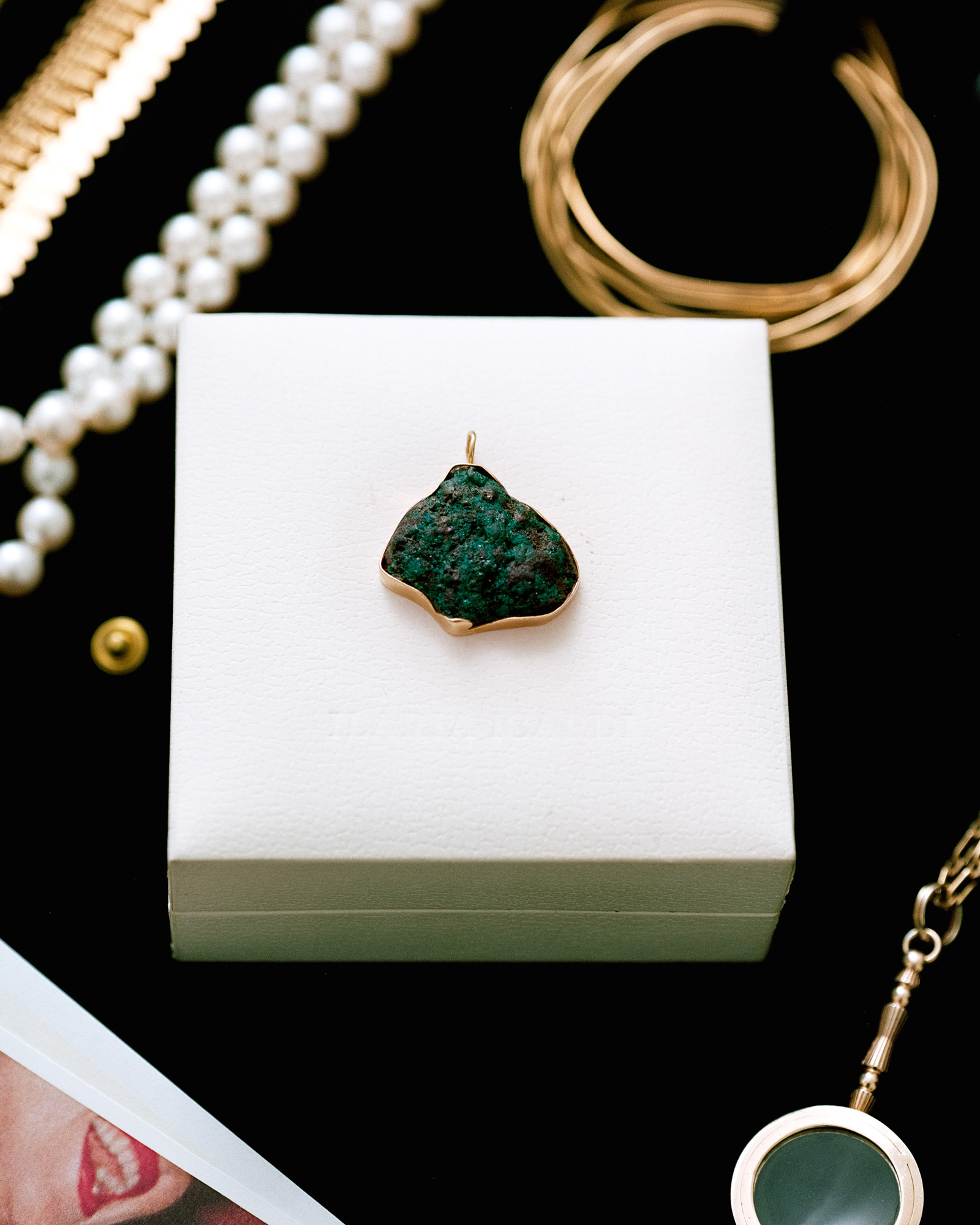 Ilaria Icardi Raw emerald and yellow gold pendant