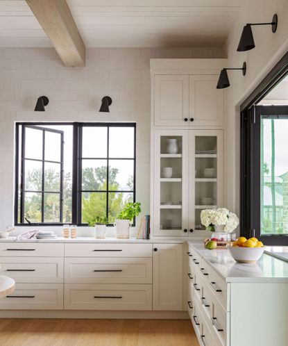 How to get an old-new look in a kitchen to create a timeless space ...