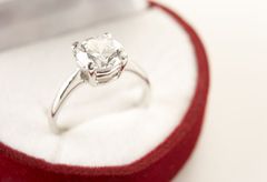 Engagement ring (LL)