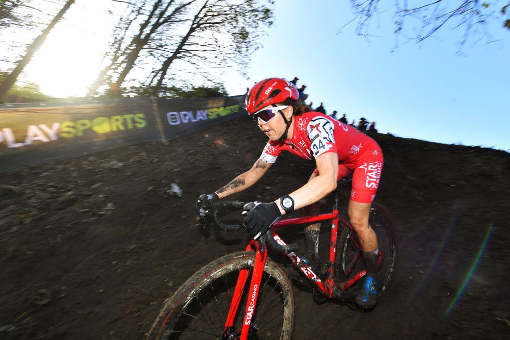 NIEL BELGIUM NOVEMBER 11 Anna Kay of The United Kingdom and Team Starcasino Cx competes during the 10th Superprestige Niel Jaarmarktcross 2021 Womens Elite SPNiel Superprestige2022 on November 11 2021 in Niel Belgium Photo by Luc ClaessenGetty Images