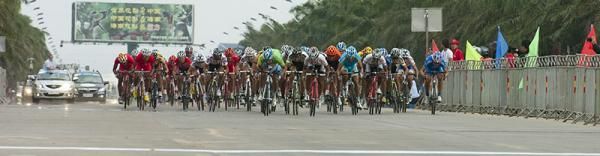 The peloton had a slight tail wind and a nice smooth road to speed into Dangfong for the finish to stage seven.