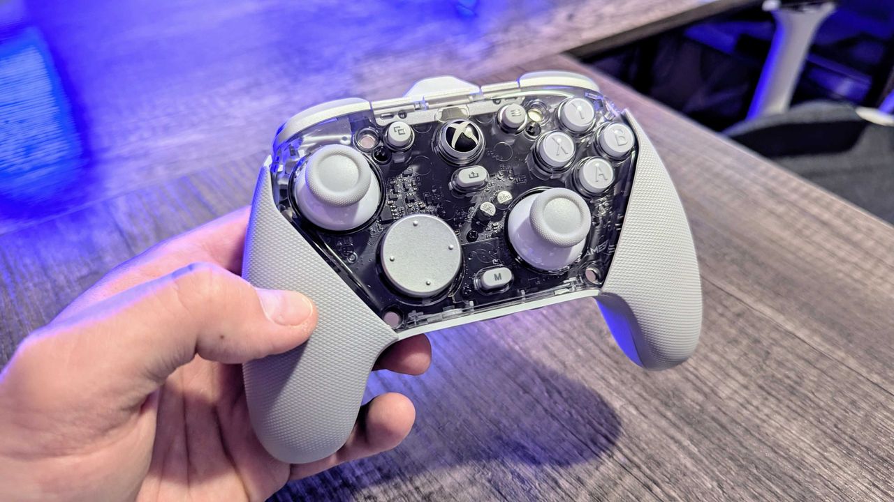 Image of the GameSir G7 Pro wireless controller.