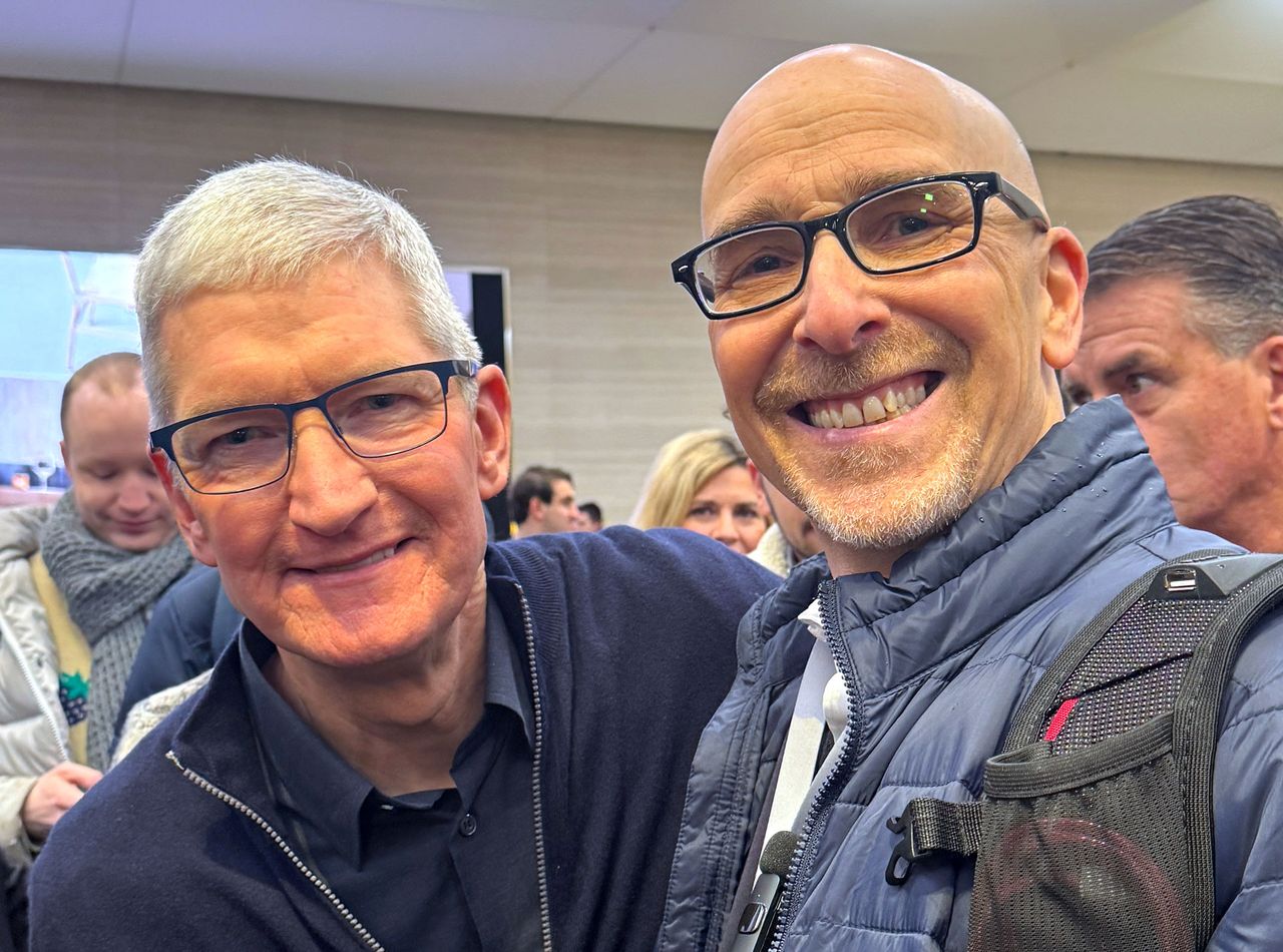 Apple Vision Pro store launch
