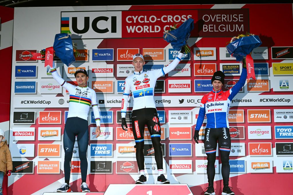 OVERIJSE BELGIUM NOVEMBER 20 LR Thomas Pidcock of United Kingdom and Team INEOS Grenadiers on second place race winner Michael Vanthourenhout of Belgium and Team Pauwels Sauzen Bingoal and Lars Van Der Haar of The Netherlands and Team Baloise Trek Lions on third place pose on the podium ceremony after the 62nd UCI Cyclocross World Cup Druivencross Overijse 2022 Mens Elite CXWorldCup Overijse Cyclocross on November 20 2022 in Overijse Belgium Photo by Luc ClaessenGetty Images