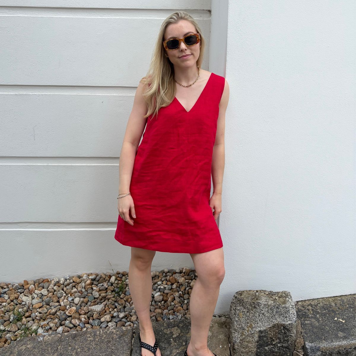 I've Found It: The Anti-Trend Linen Dress Elegant People Will Be Relying On All Summer