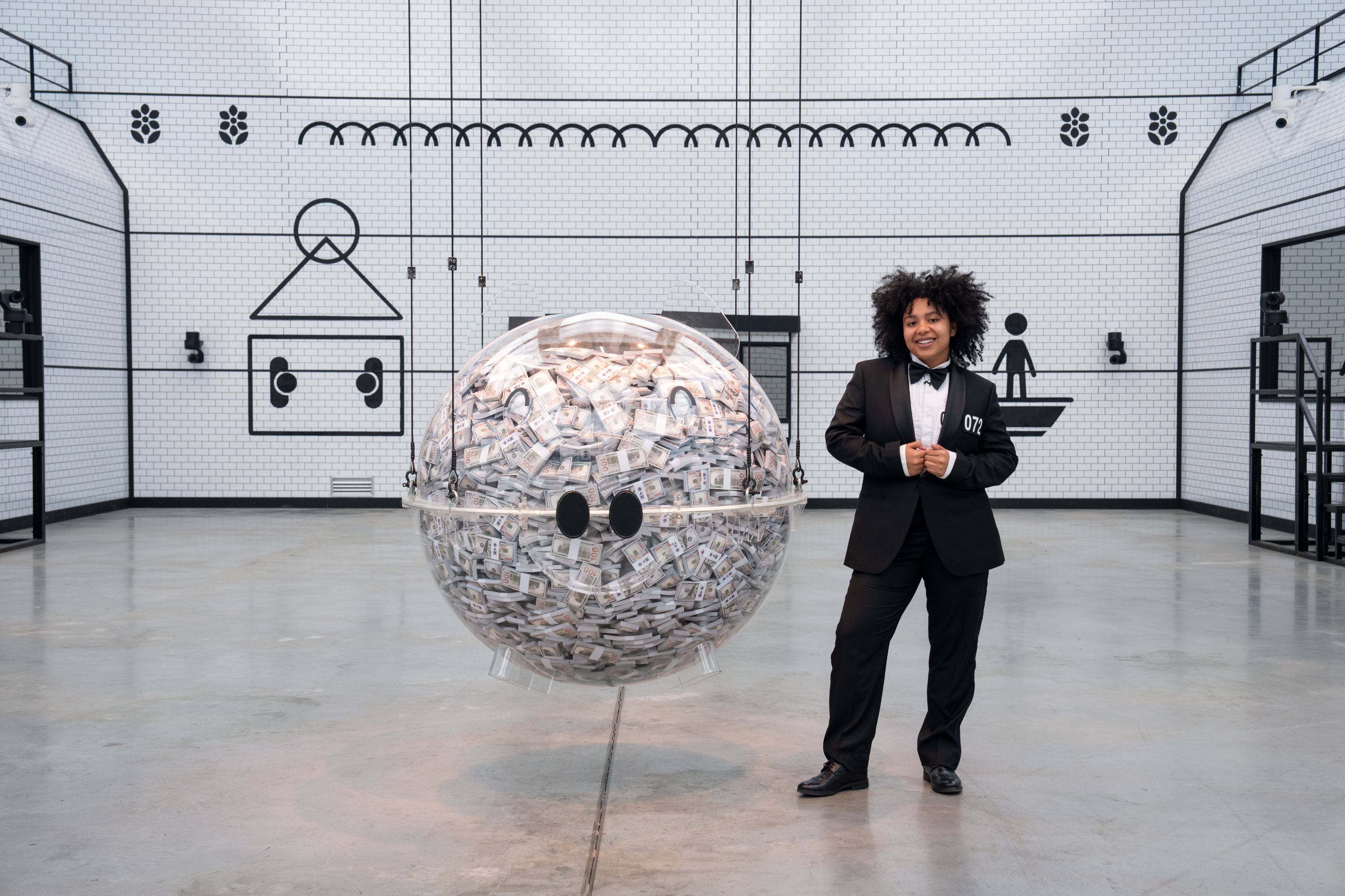 Squid Game: The Challenge. Perla Figuereo in season 2 of Squid Game: The Challenge. Cr. Pete Dadds/Netflix &amp;copy; 2025