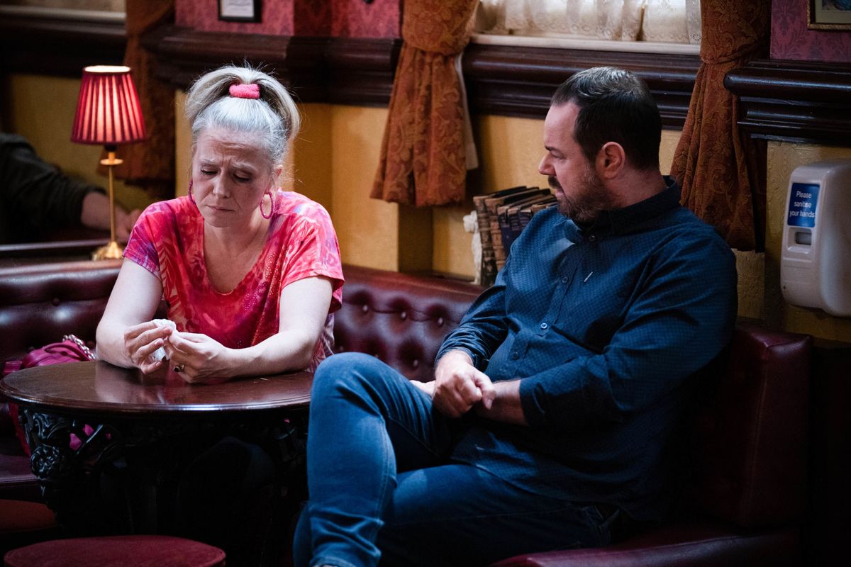 Linda Carter confides in Mick Carter