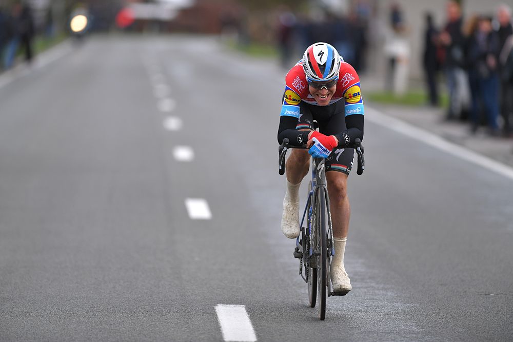 Bob Jungels (Deceuninck-QuickStep) takes a solo victory at Kuurne-Brussel-Kuurne