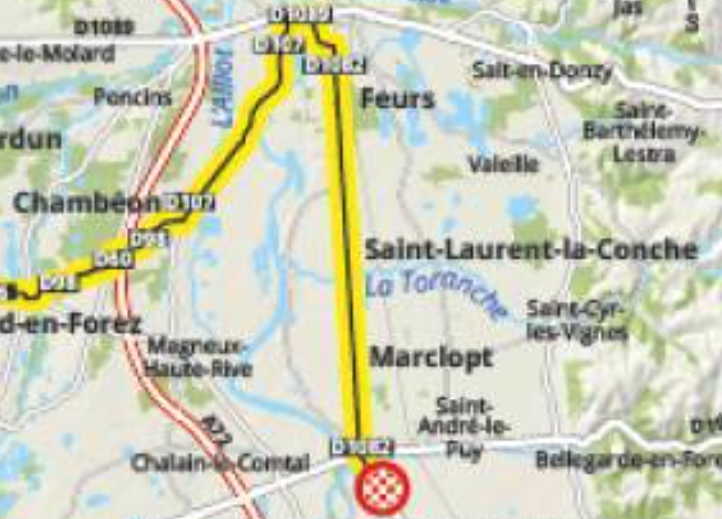 Bunch sprint final road for stage 4 Tour Auvergne-Rh&amp;ocirc;ne-Alpes