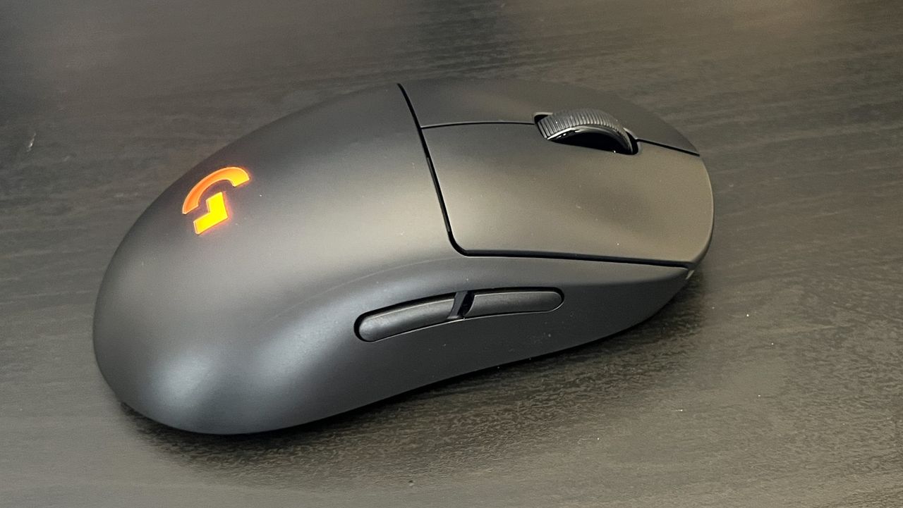 Logitech G Pro Wireless right buttons