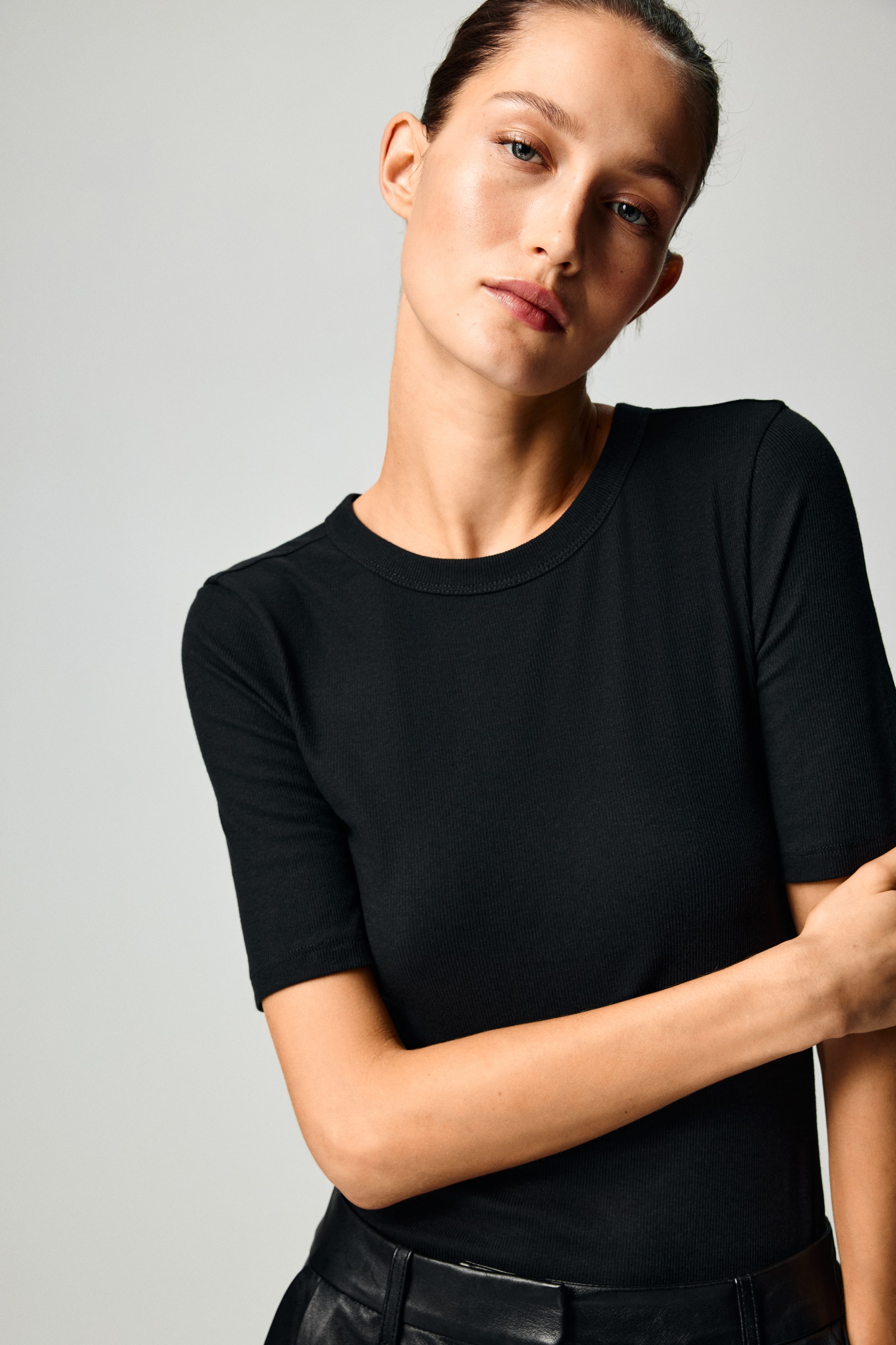 Ribbed T-Shirt - Black