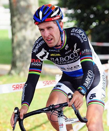 Erwin Vervecken (Team Revor-Baboco) shadowing Powers.