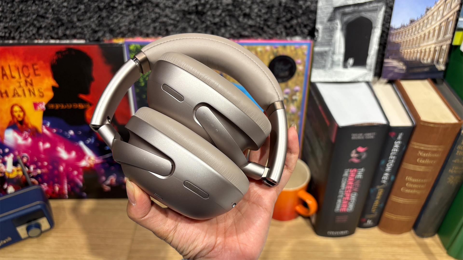 JBL Tour One M3 Smart Tx wireless over-ear headphones