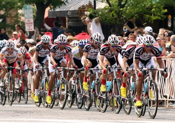Que Bella - the Colavita Train!