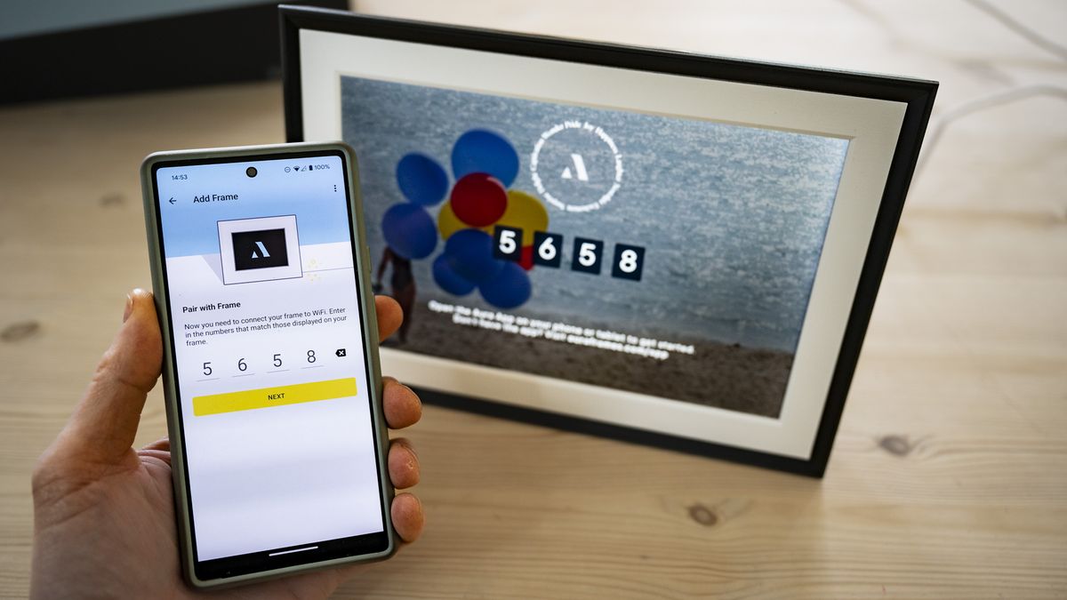 Aura's digital frame app