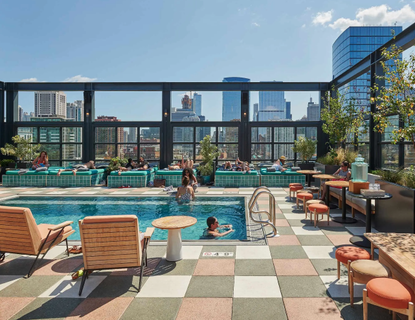 The rooftop pool at Hoxton, Chicago