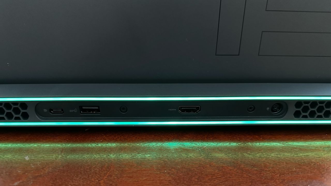 Alienware m15 R7