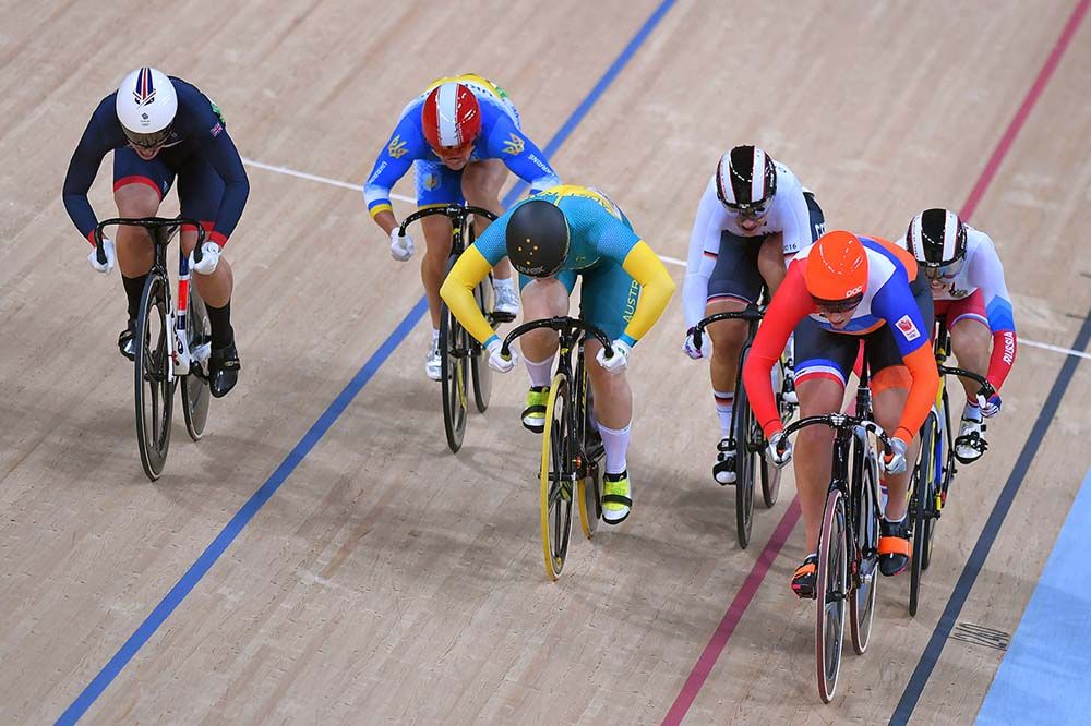 Elis Ligtlee (Netherlands) leads the sprint to the line in the keirin