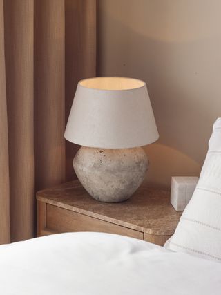 Natural N. Premium Burghley Small Table Lamp