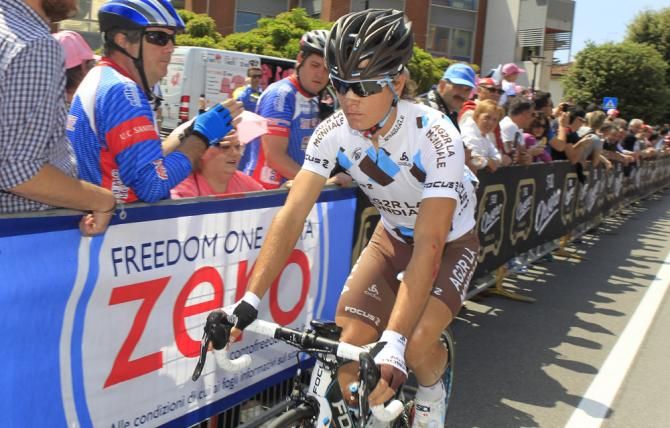 Carlos Betancur (AG2 R La Mondiale) heads to the sign-on stage in Cordenons