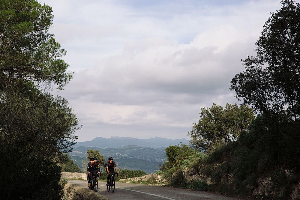 Canyon//SRAM unveil new kit by Rapha