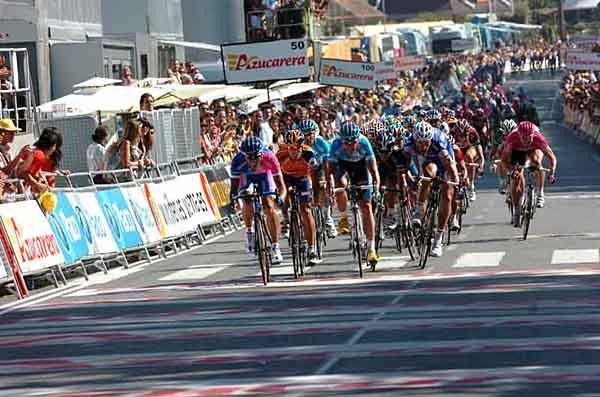 The sprint in full swing