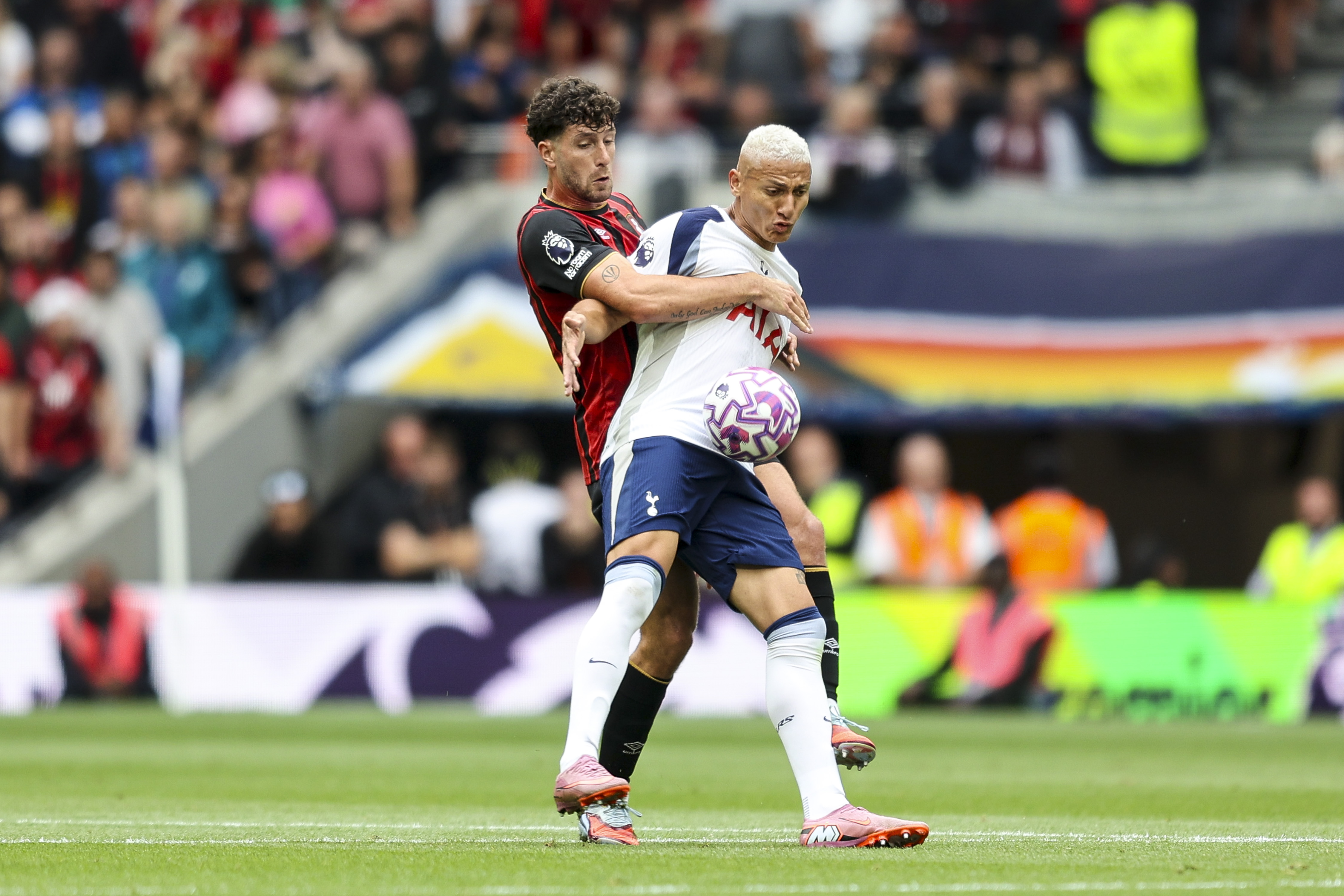 Marcos Senesi in actionfor Bournemouth against Spurs