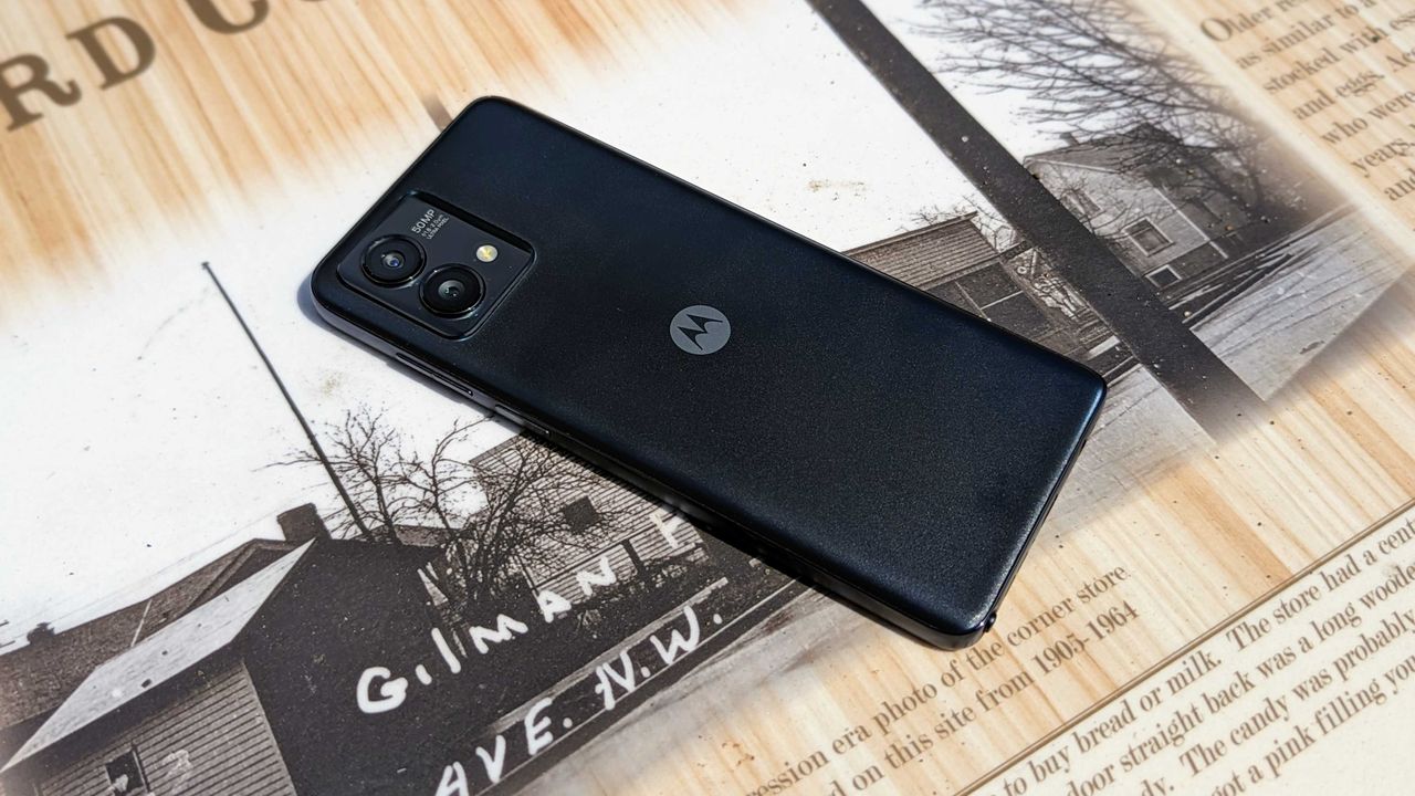 Moto G Stylus 5G (2023) face down