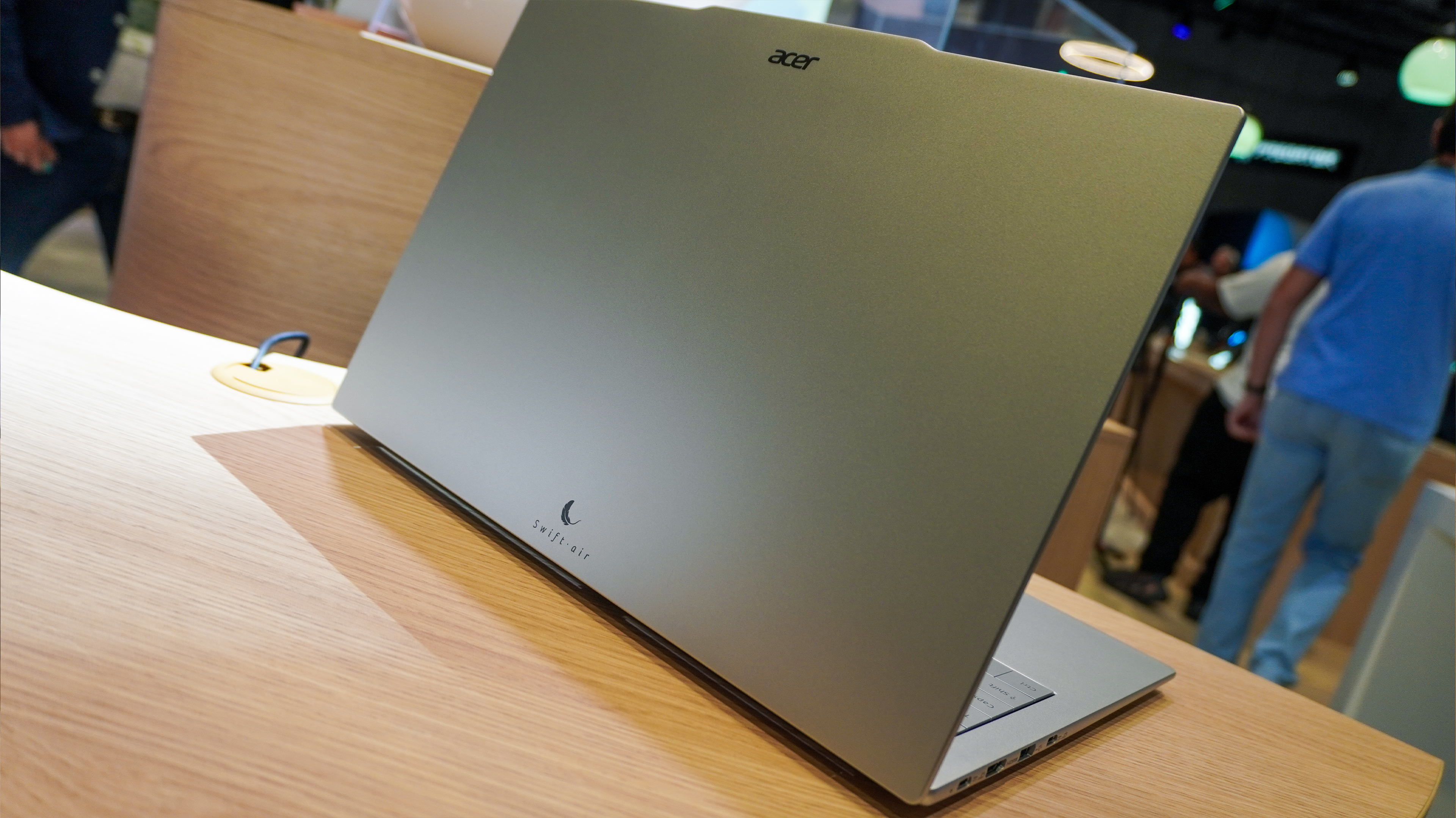 Acer Swift Air 16