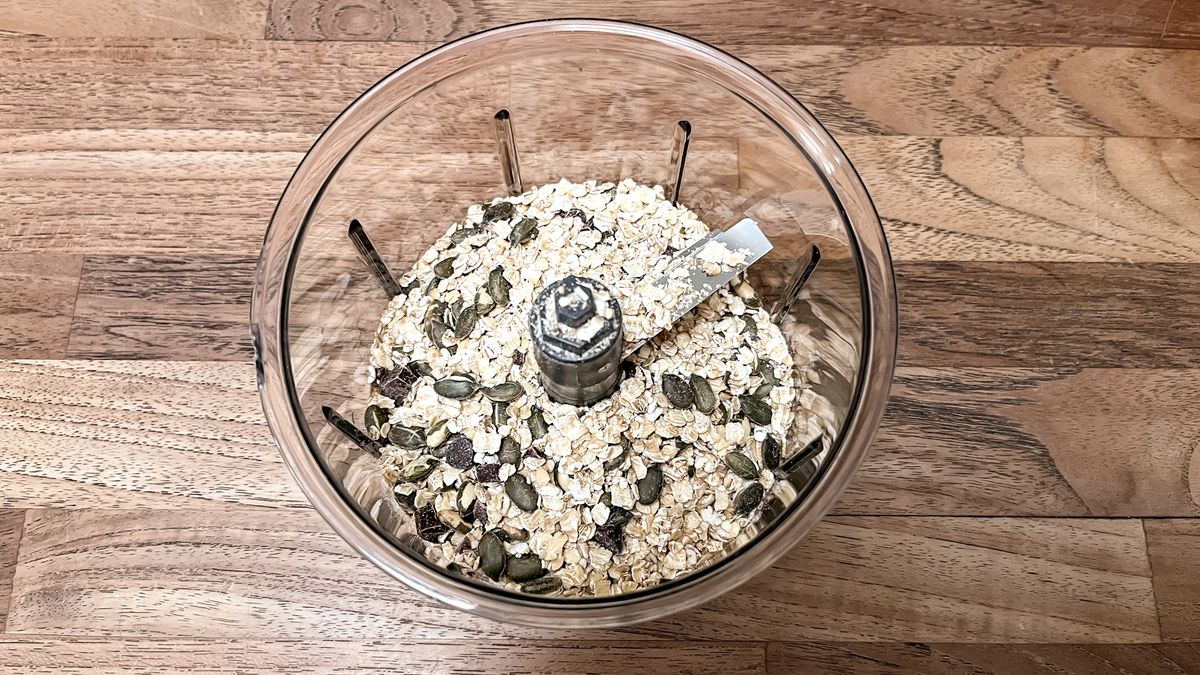 Zyliss easy pull food processor
