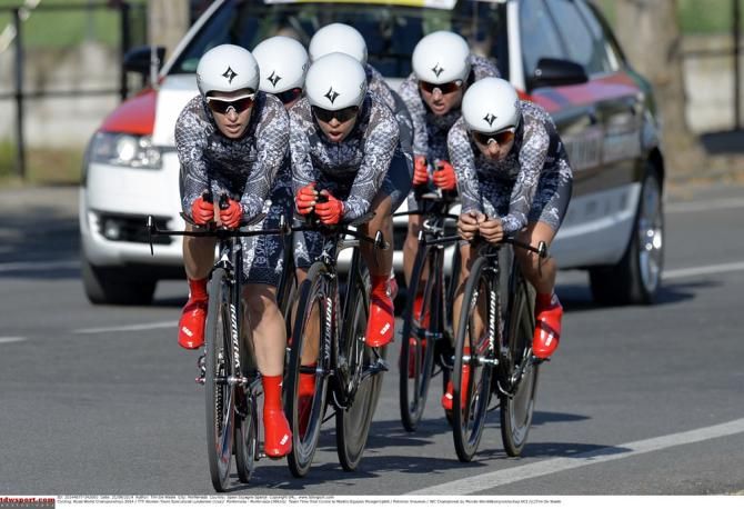 Specialized-lululemon in action at the Worlds