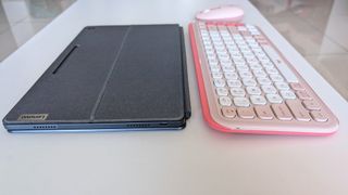 Logitech POP ICON Keys keyboard and POP mouse in pink