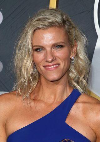 los angeles, california september 22 lindsay shookus attends the hbos post emmy awards reception at the plaza at the pacific design center on september 22, 2019 in los angeles, california photo by david livingstongetty images
