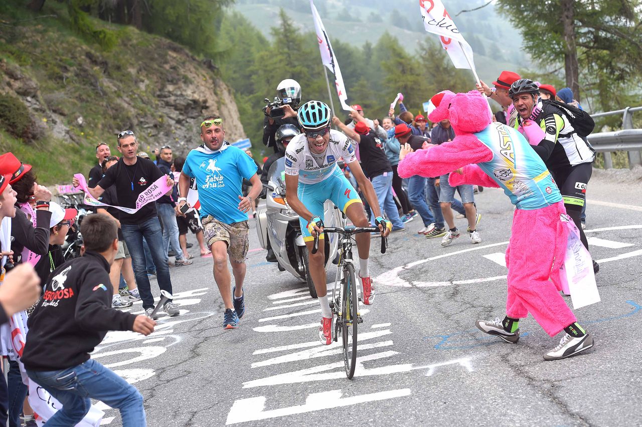 Fabio Aru racing to victory