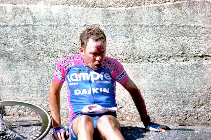 Massimo Codol in shock after crashing on the Mortirolo in 1999