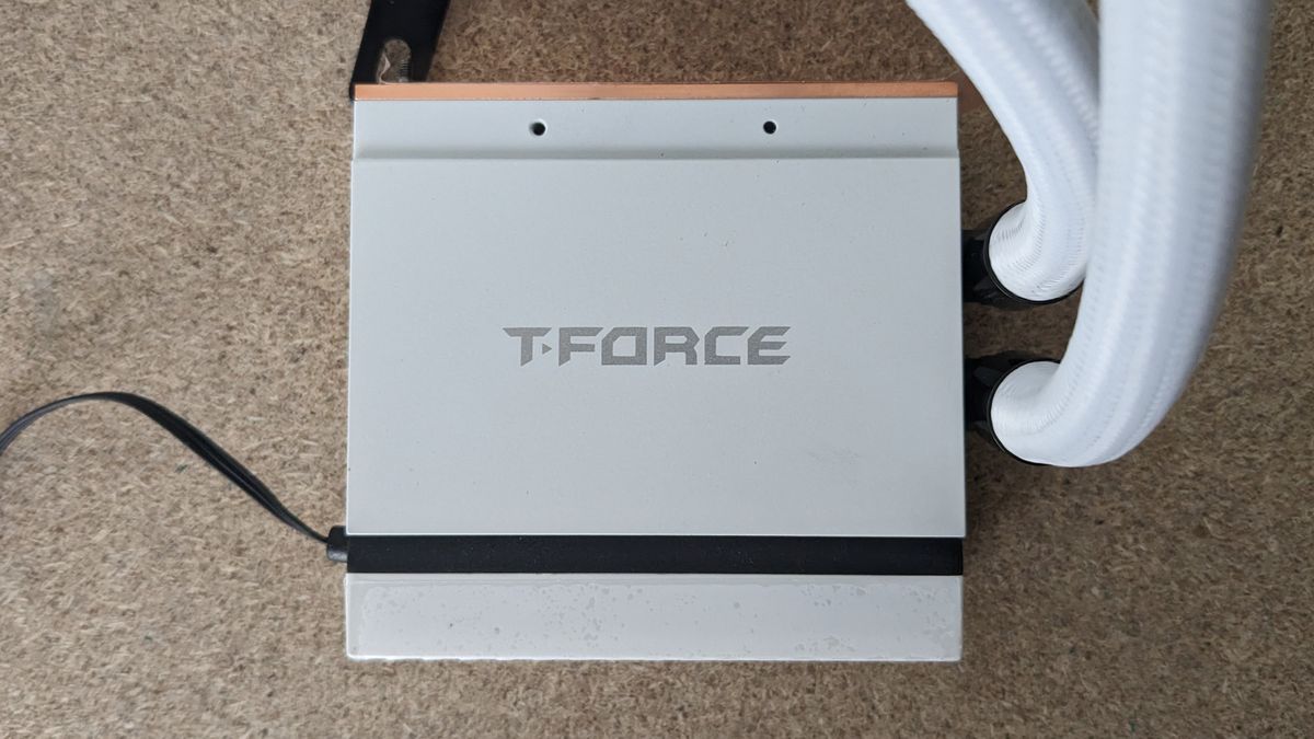 TeamGroup T-Force Siren Duo 360