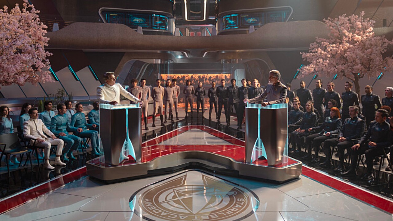 A debate happens in the Starfleet Academy atrium